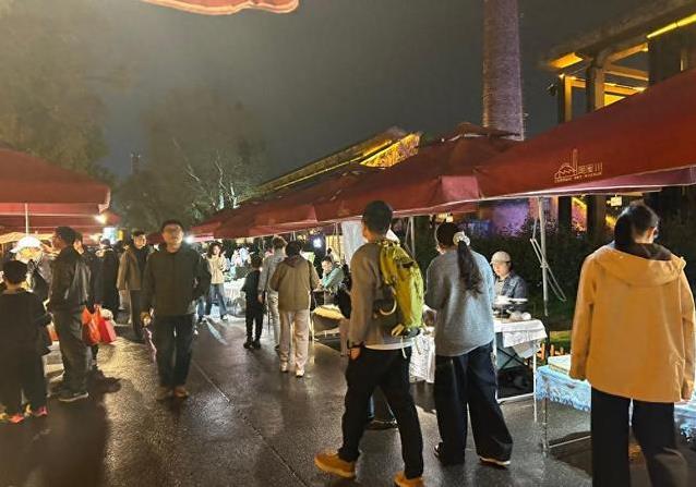 年轻人月入四万的创业梦,在景德镇这些老厂房里实现了?