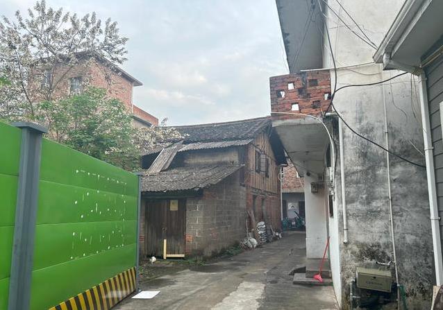 年轻人月入四万的创业梦,在景德镇这些老厂房里实现了?