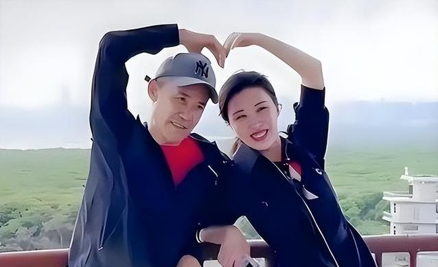 万科巨亏千亿高管失联，七十五岁王石境遇凄凉，难道真是报应？