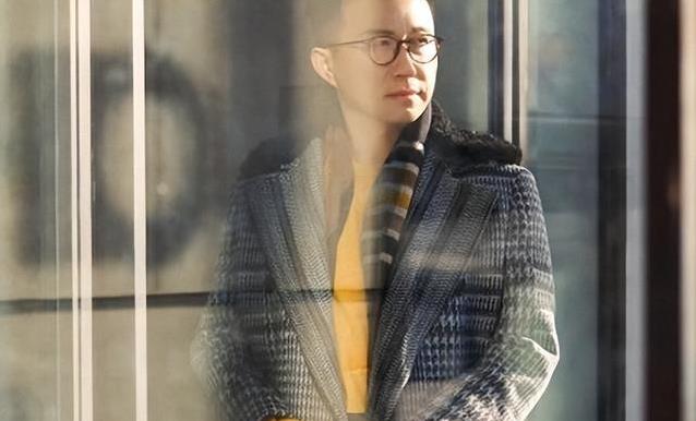 从一无所有到套现2亿离开，珠宝豪门赘婿为何最终失去一切？