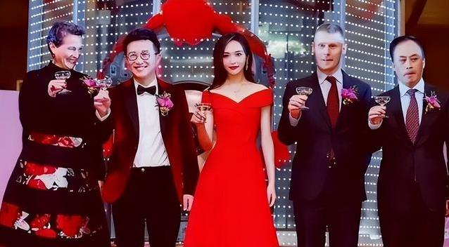 从一无所有到套现2亿离开，珠宝豪门赘婿为何最终失去一切？
