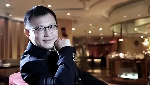 从一无所有到套现2亿离开，珠宝豪门赘婿为何最终失去一切？