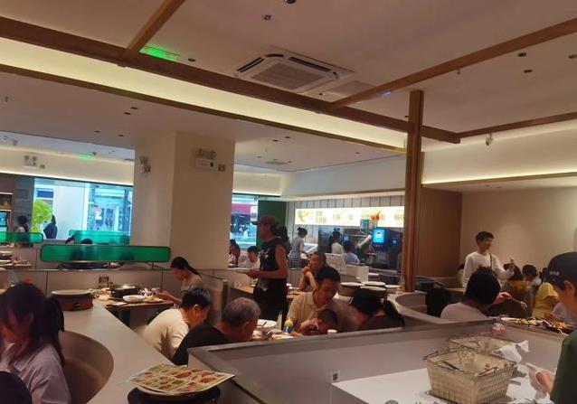武汉青山印象城从冷清到爆火,靠哪四招逆袭老牌商圈?
